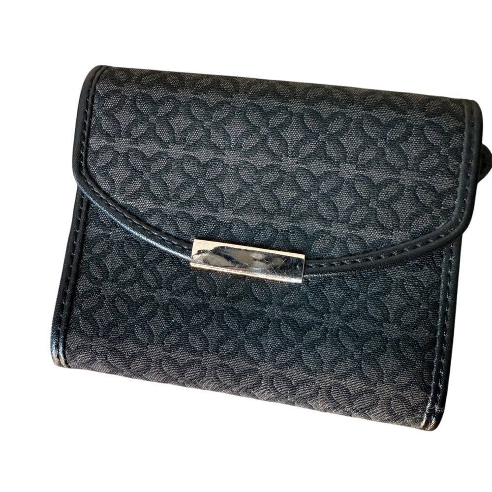 RELIC Black Grey Floral Wallet Fold Up Bifold Trifold Snap Coin